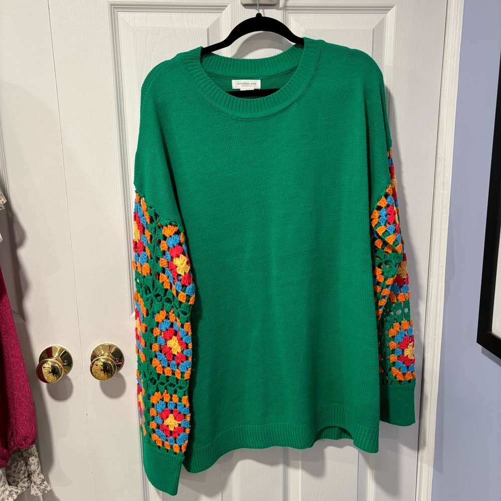 Chic Soul Green Sweater with Colorful Sleeves - Picture 6 of 6